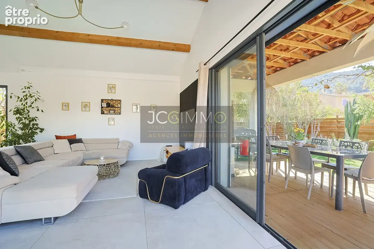 Villa contemporaine -152 m2 avec piscine et double garage à proximité des commodités - photo 4