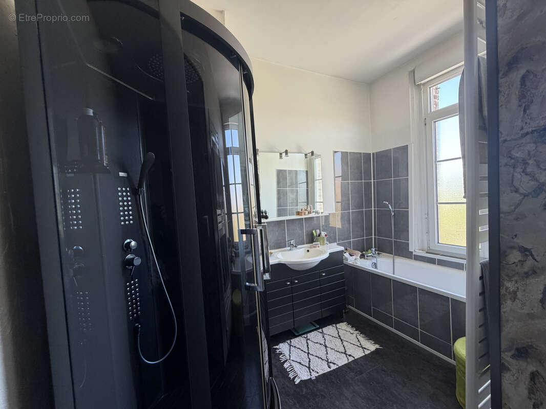 Maison à FLIXECOURT