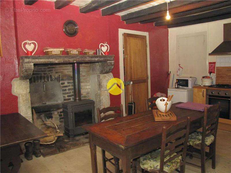 Maison à LURCY-LEVIS