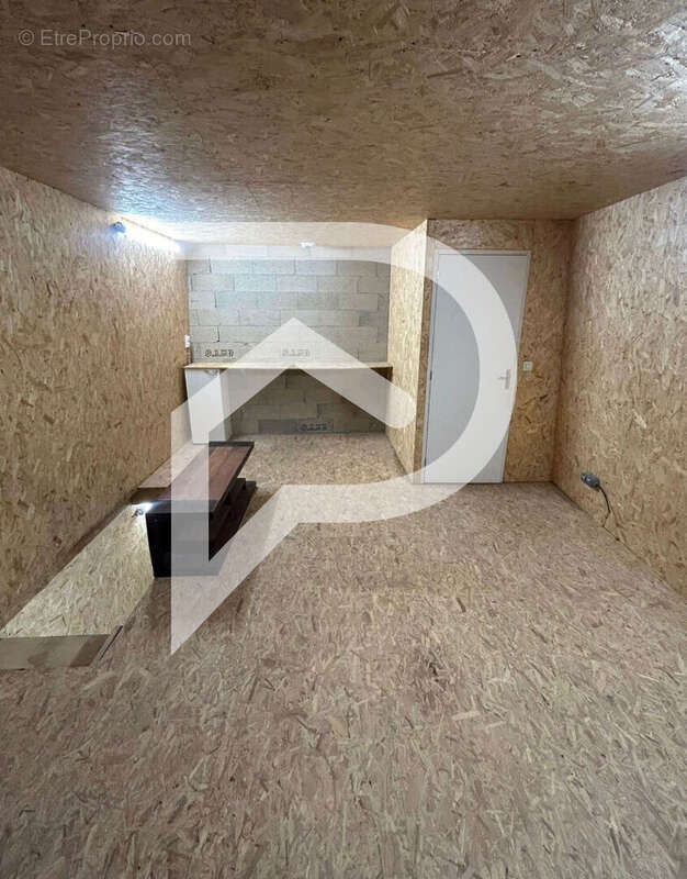 Commerce à BOUGIVAL