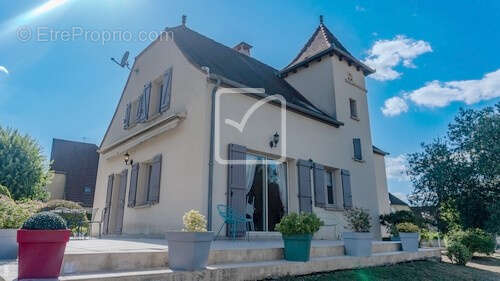 Maison à GOURDON