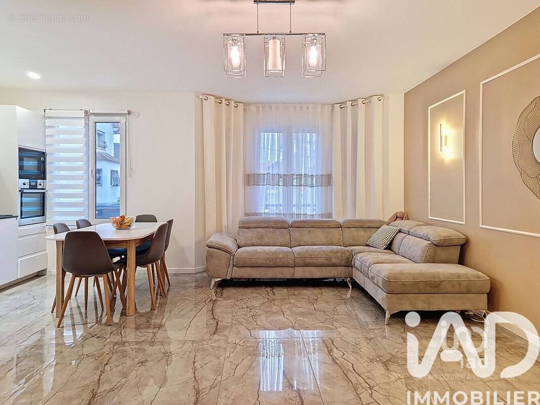 Photo 1 - Maison à RIS-ORANGIS