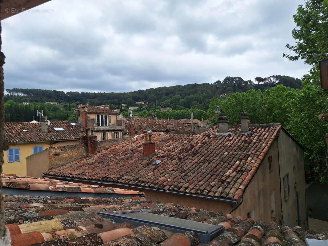 Appartement à SALERNES