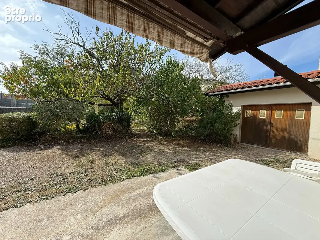 Maison familiale avec 3 chambres et terrain à Marlieux - photo 2