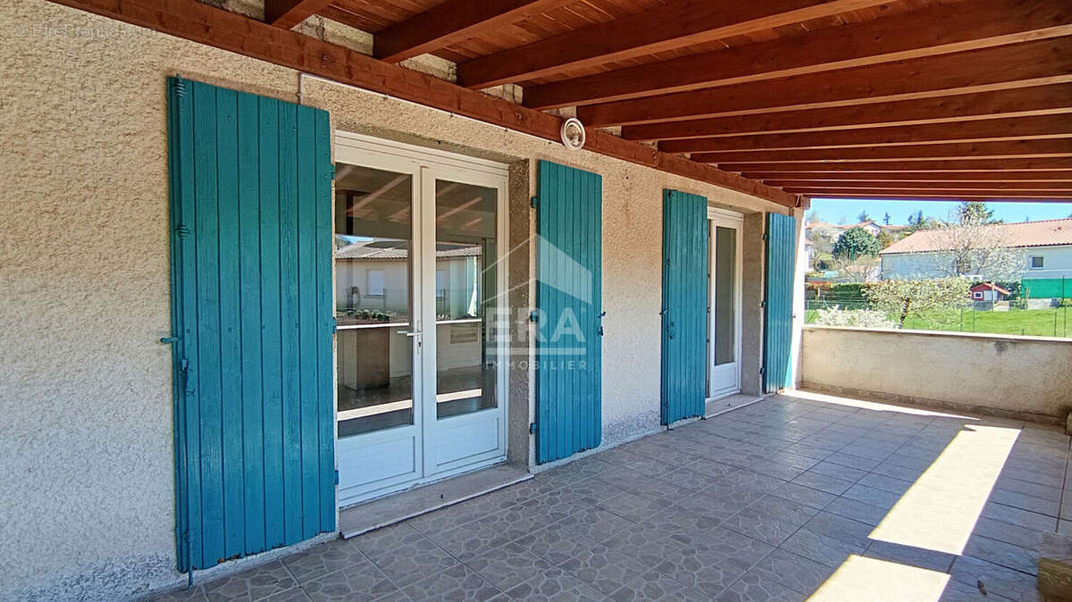 Appartement à SAINT-GERMAIN-LAPRADE