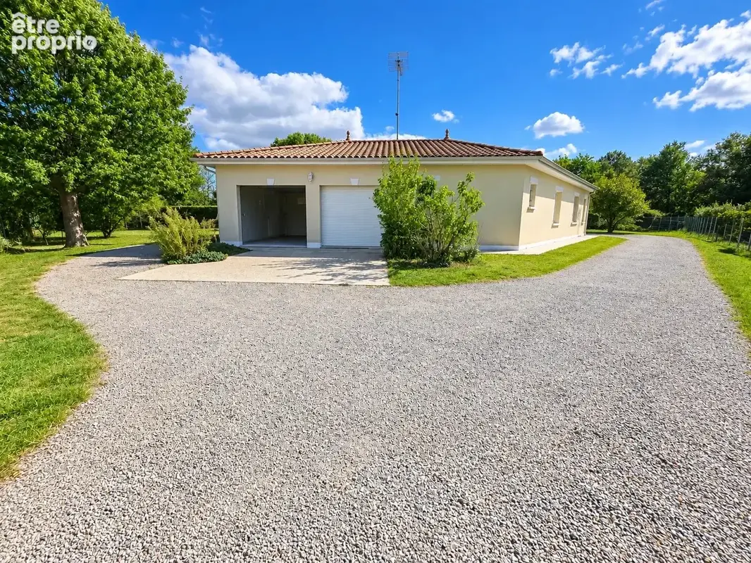 Maison  de plain-pied avec piscine - photo 2
