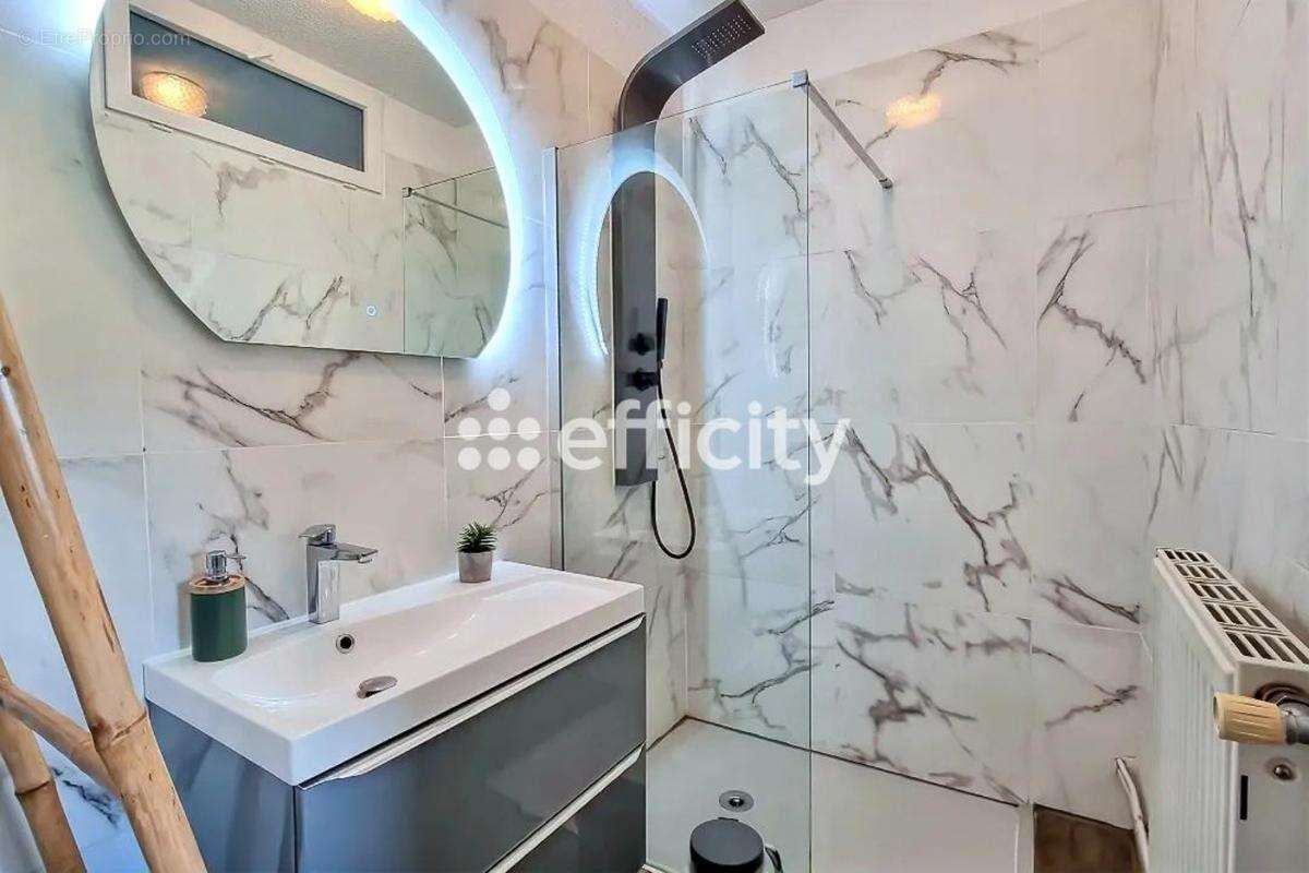 Appartement à CLUNY