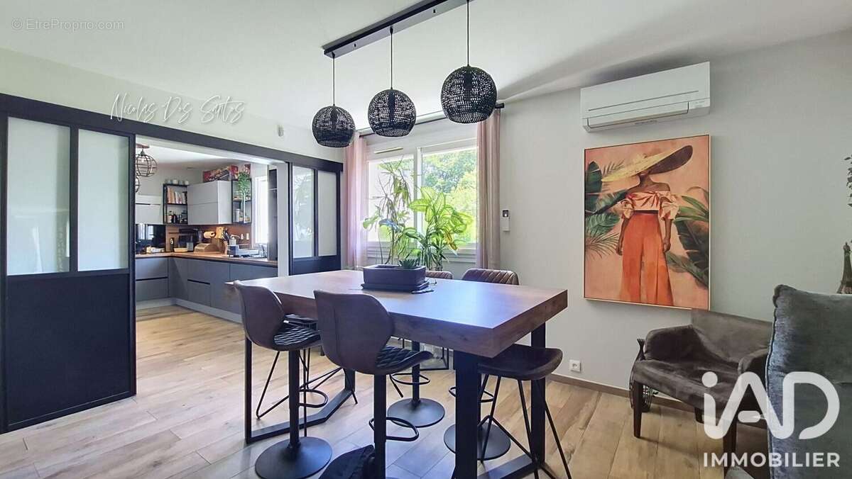Maison 215 m² à Saint-Witz  - photo 2