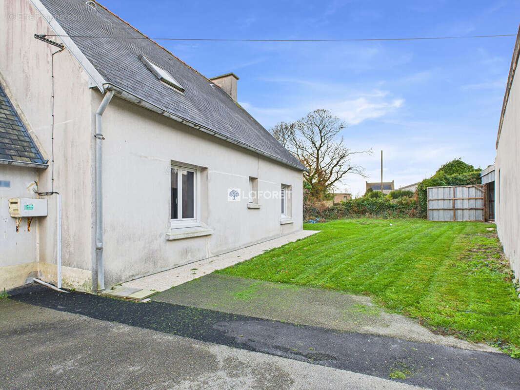 Maison à PLOZEVET