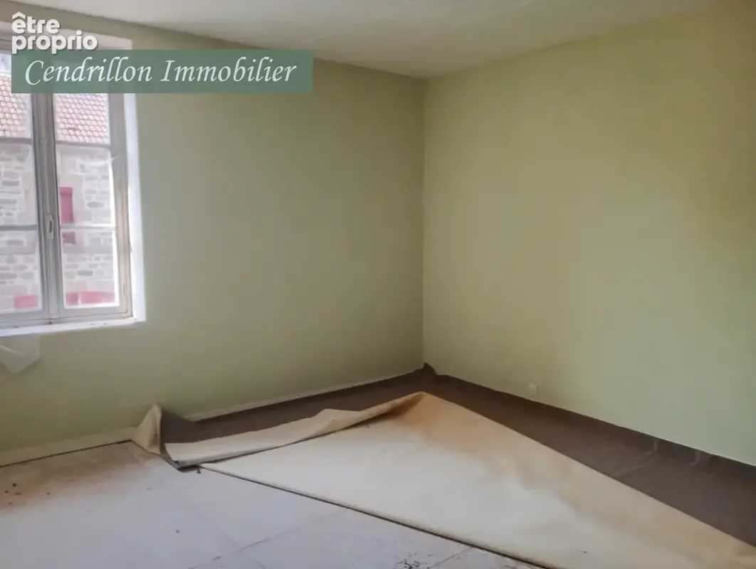 Maison de village, 2 chambres, ~80 m2 habitables, avec garage, pas de terrain - à rafraîchir - - photo 11