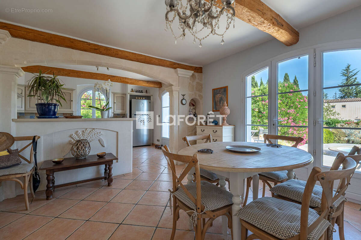 PUGET-VILLE : Bastide Néoprovençale d'exception sur parc de 1.302 m² - photo 10