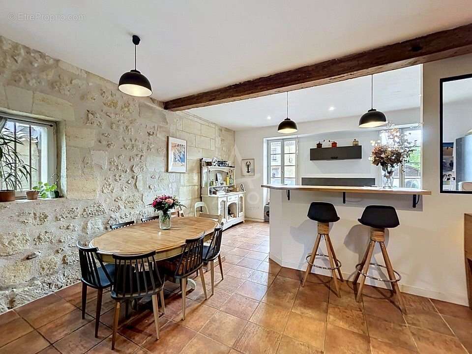 Maison à VAYRES