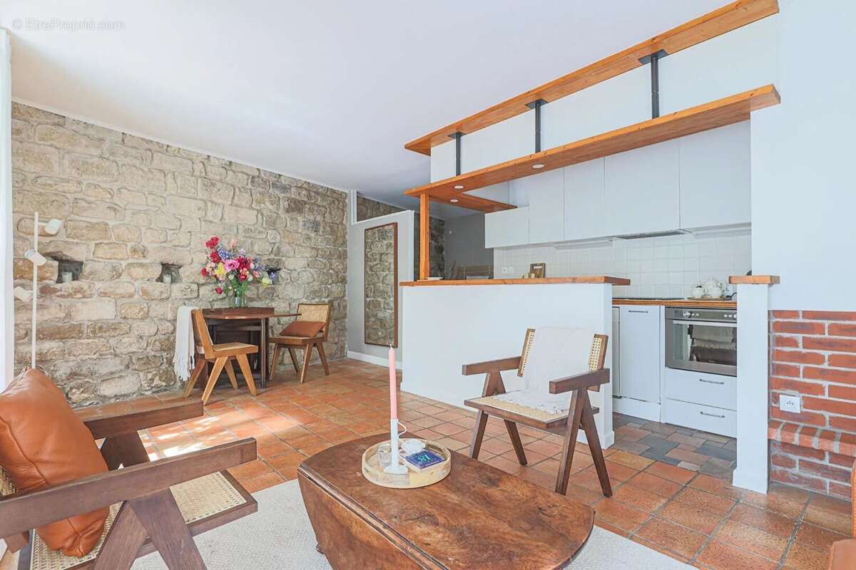 Appartement à PARIS-18E