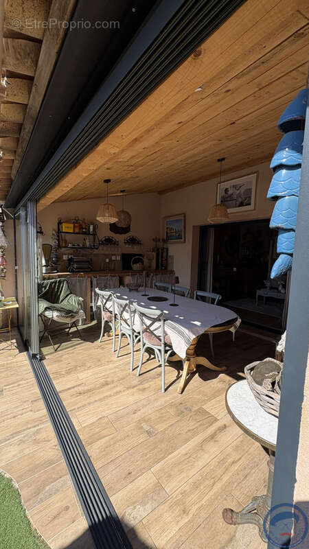 Maison à ROQUEBRUNE-SUR-ARGENS