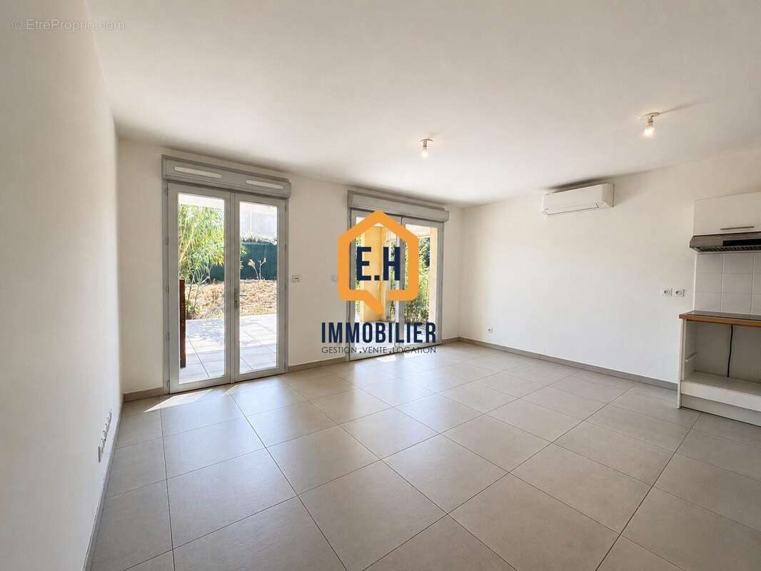 Appartement à BORMES-LES-MIMOSAS