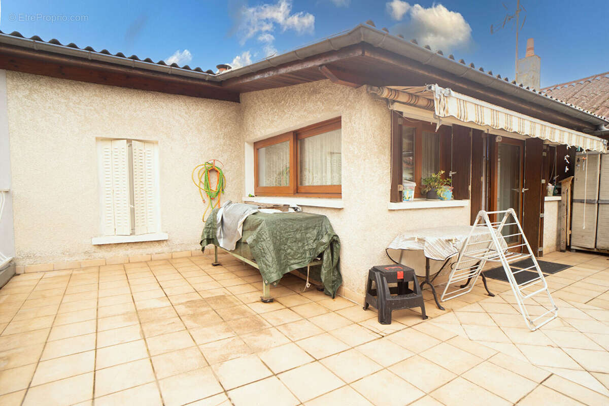Maison à FONTAINE