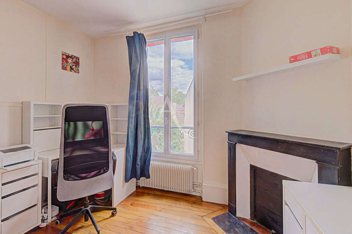 Appartement à LE PERREUX-SUR-MARNE