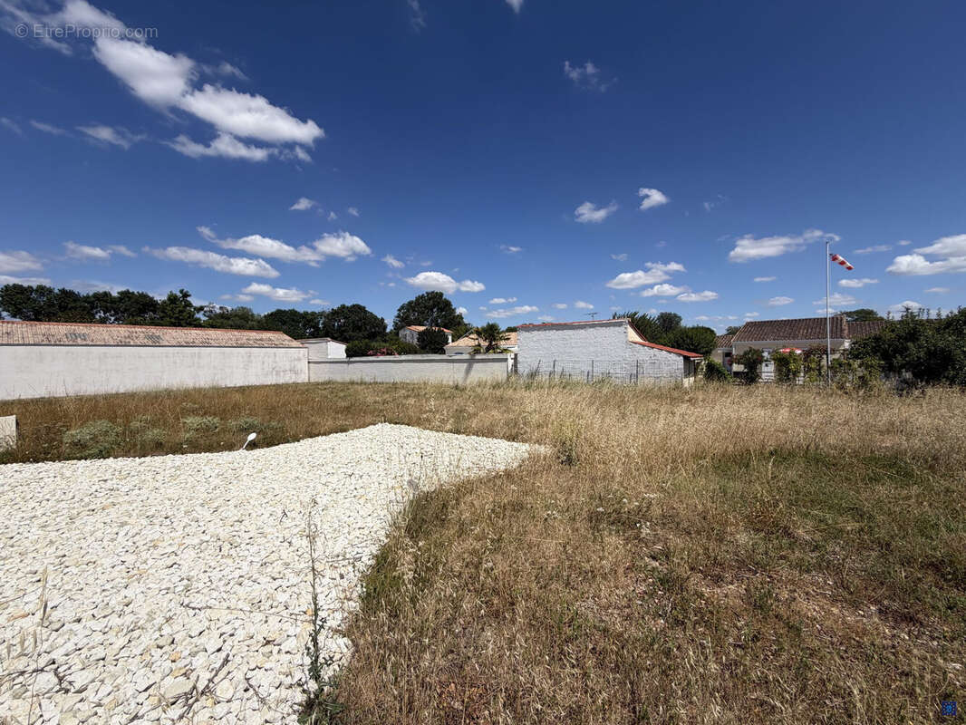 Terrain 513 m² à Le Chay  - photo 5