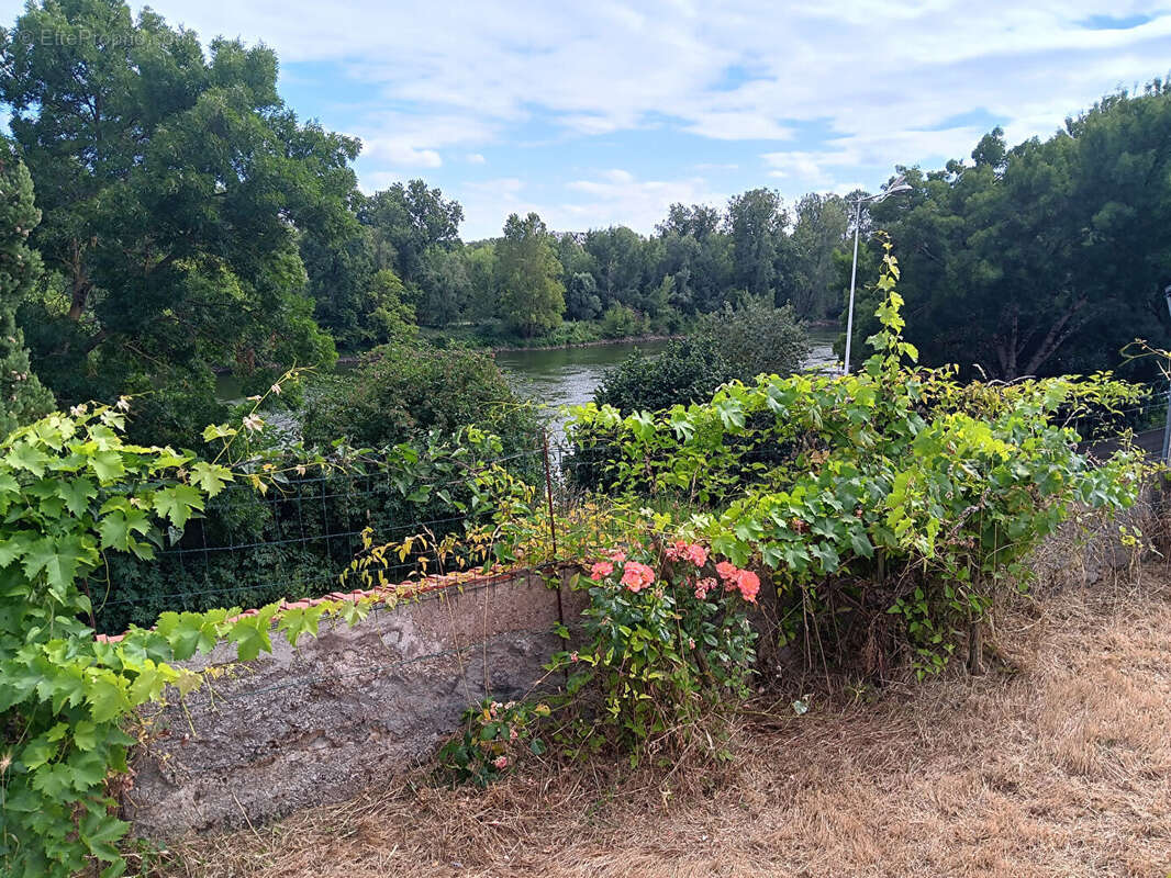Maison à SAINT-CYR-SUR-LOIRE