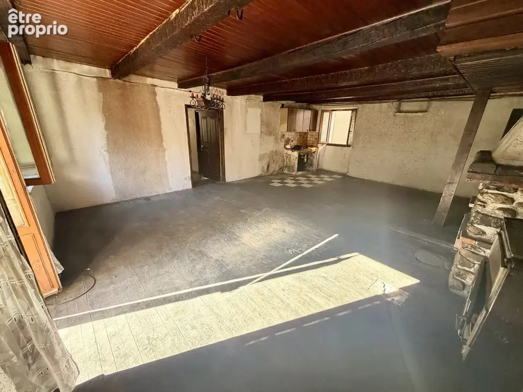Appartement 3p + Terrasse + Cellier + 3 caves + Grenier - photo 3