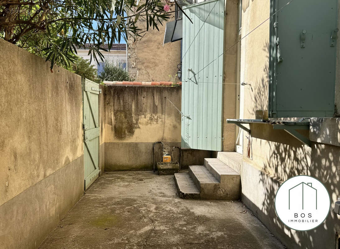 Maison 100 m² à Salon-De-Provence  - photo 5