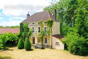 Maison à LES MAILLYS