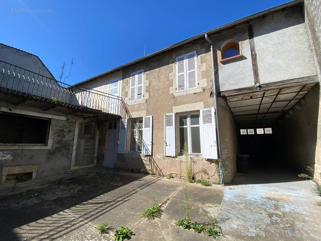 Appartement à DECIZE