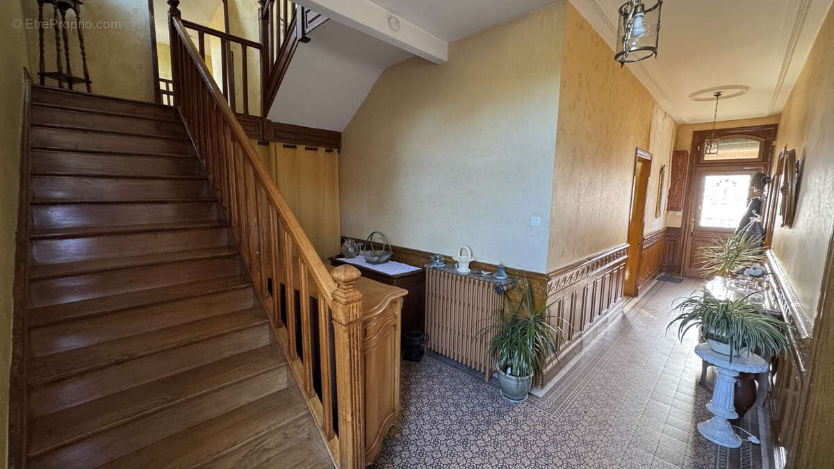 Maison à AIX-NOULETTE