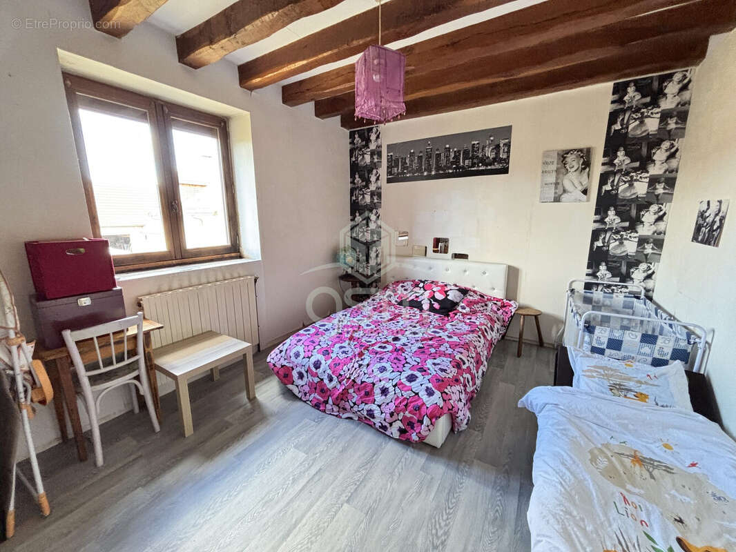 Maison à SAINT-EPAIN