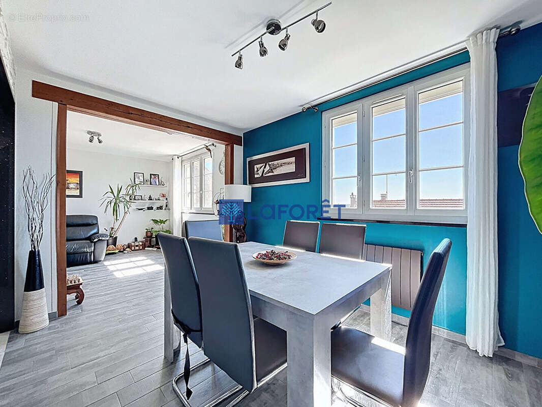 Maison à SAVIGNY-SUR-ORGE