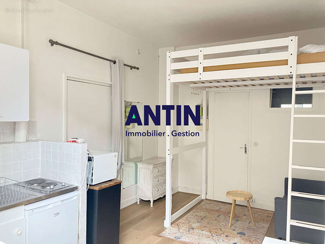 Charmant studio meublé de 17 m2 avec belle hauteur sous plafond - photo 4