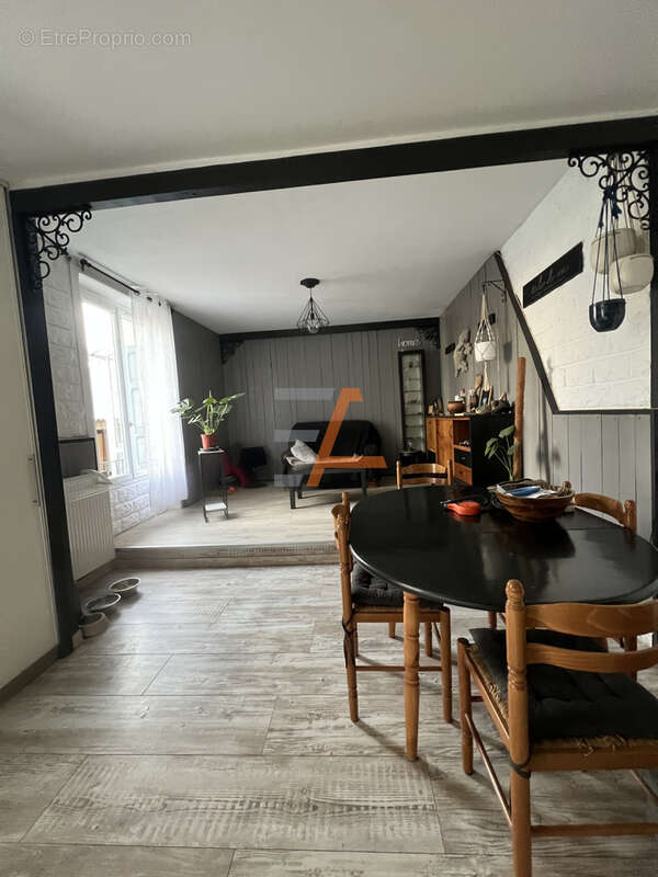 Appartement à FRAISSES
