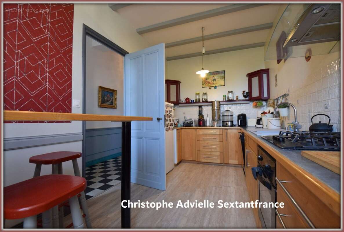 Grande maison bourgeoise et son studio indépendant au coeur d'un village avec services - photo 4