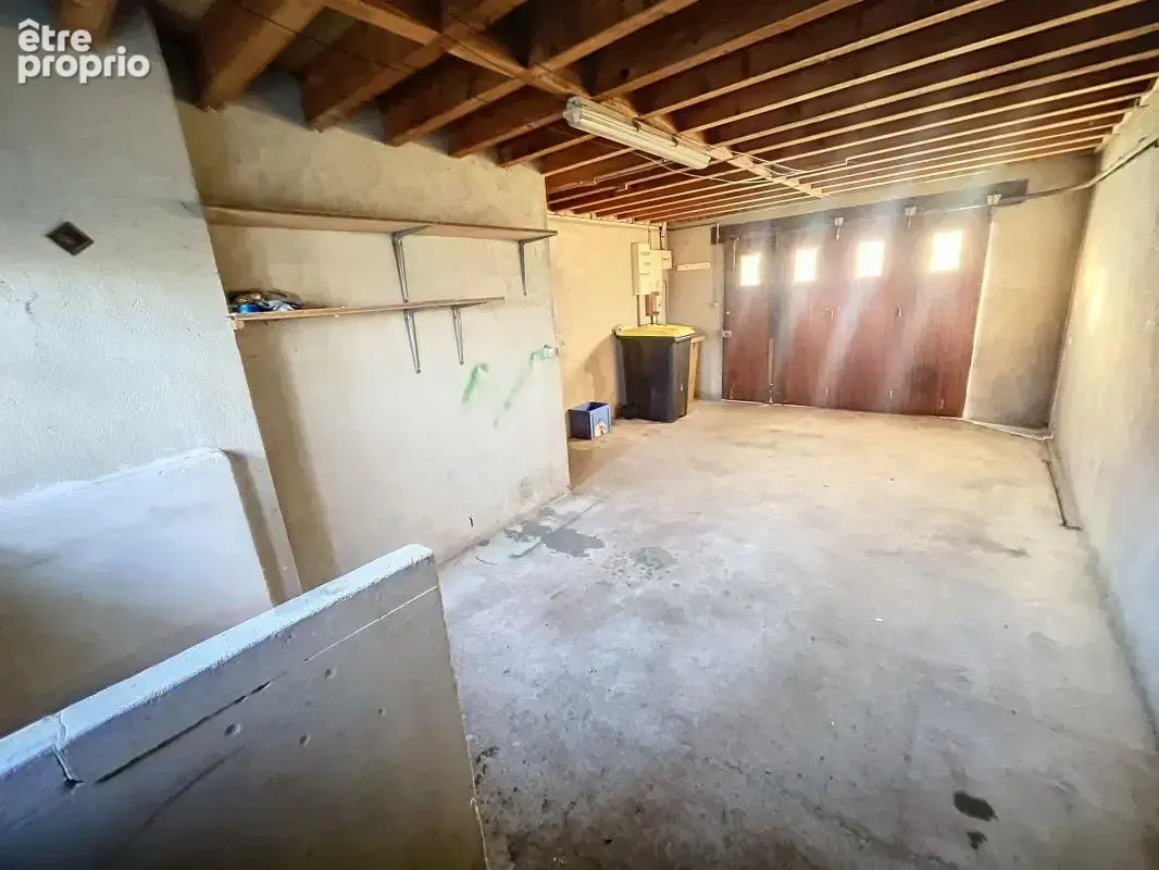 A SAISIR -  Maison de caractère avec grand volume ! - photo 15