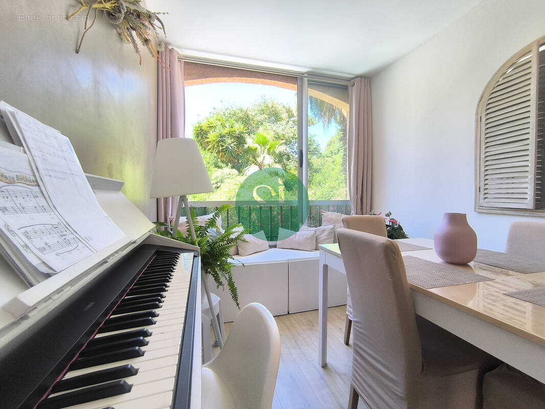 Appartement à SANARY-SUR-MER