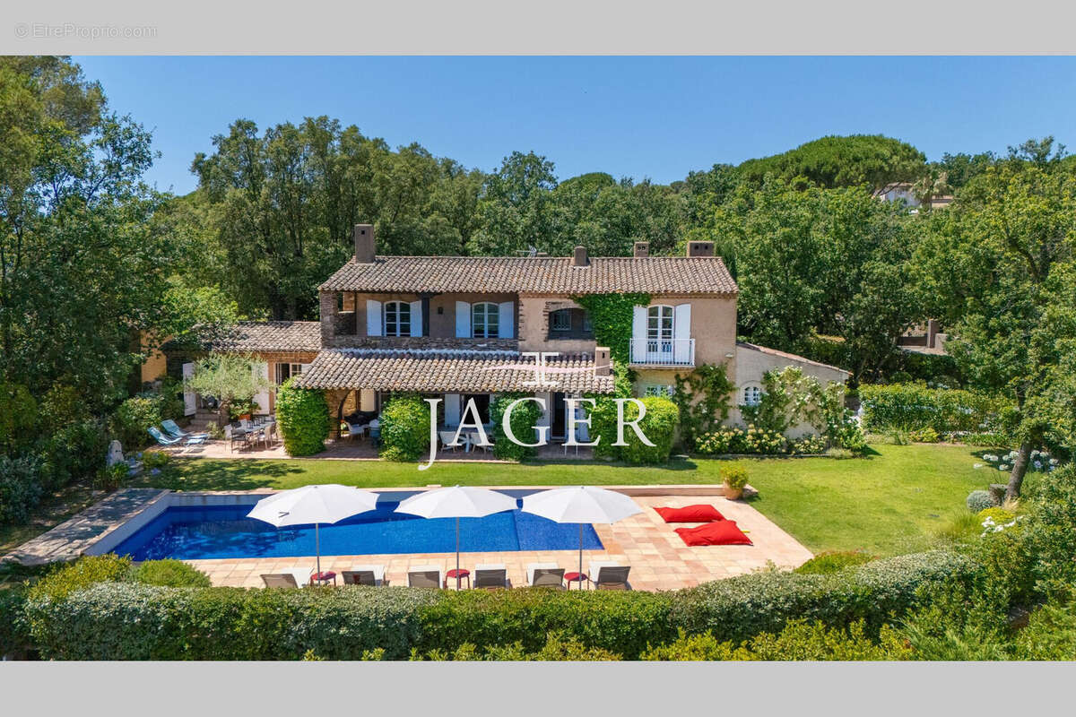 Maison 250 m² à Grimaud  - photo 3