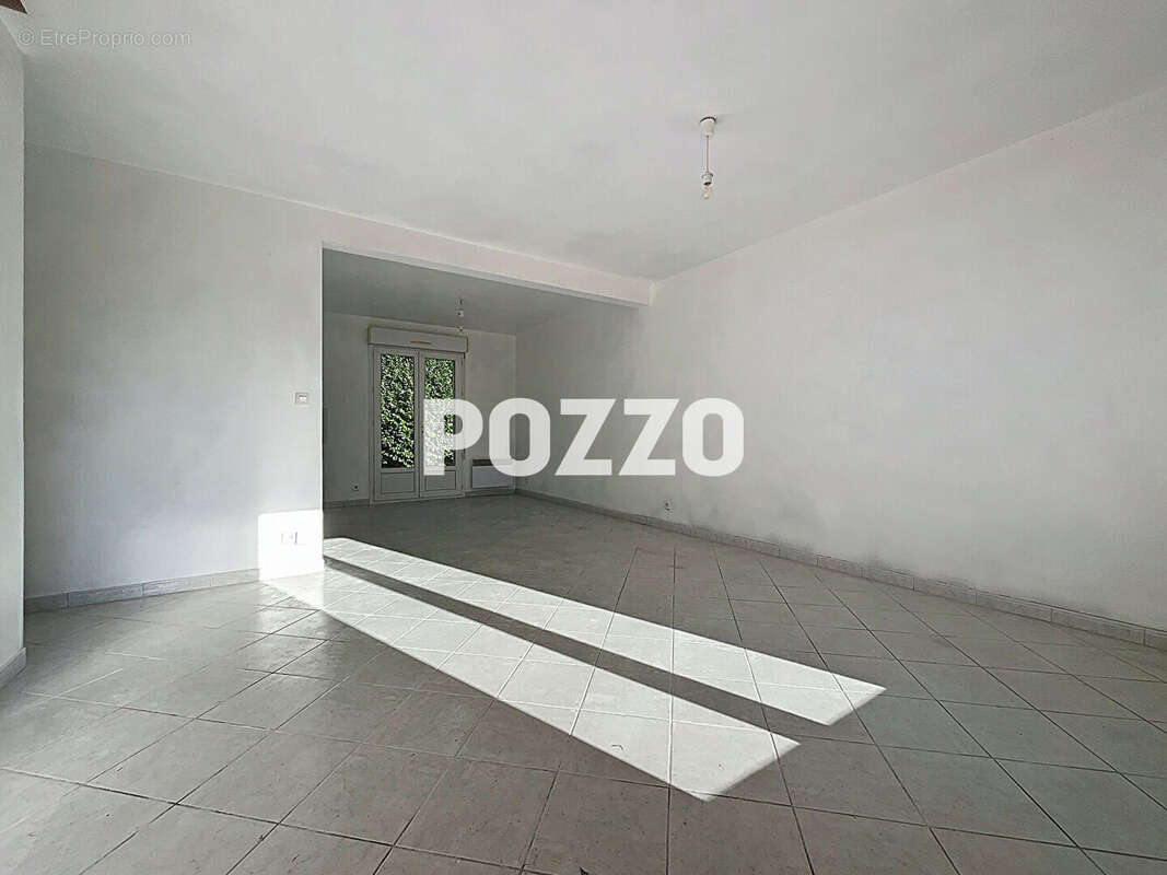 Maison à SAINT-PLANCHERS