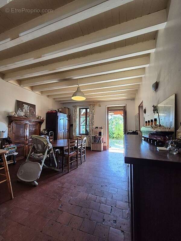 Maison atypique 151m²  - 3 chambres - terrain 2900m² - photo 2