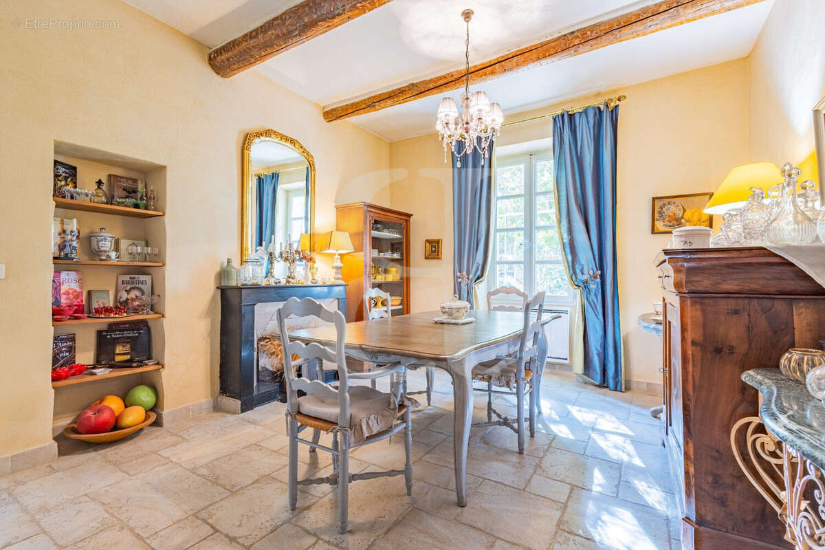 Maison à VAISON-LA-ROMAINE