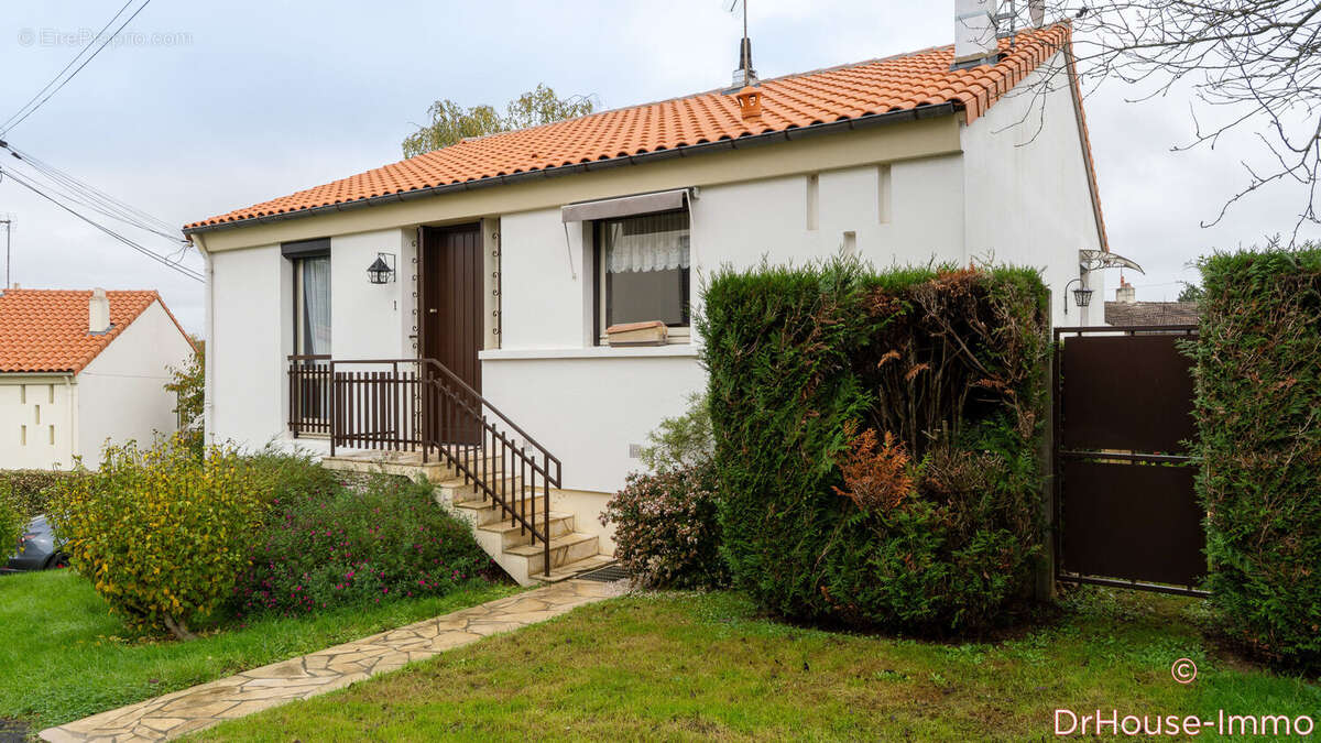 Maison à SAINT-BENOIT