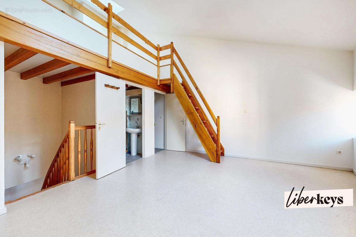 Maison de village rénovée au cœur de Saint Symphorien sur Coise - photo 8