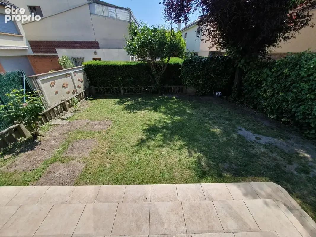 Courtry, beau pavillon cinq chambres - photo 2