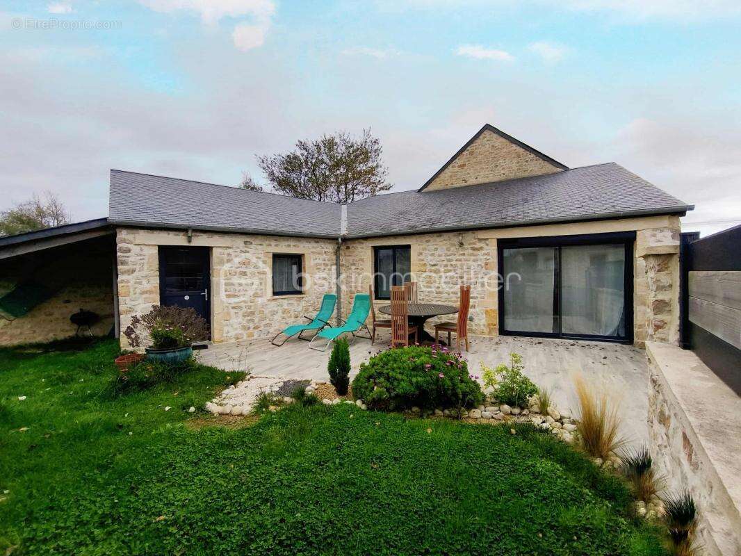 Maison à VIERVILLE-SUR-MER