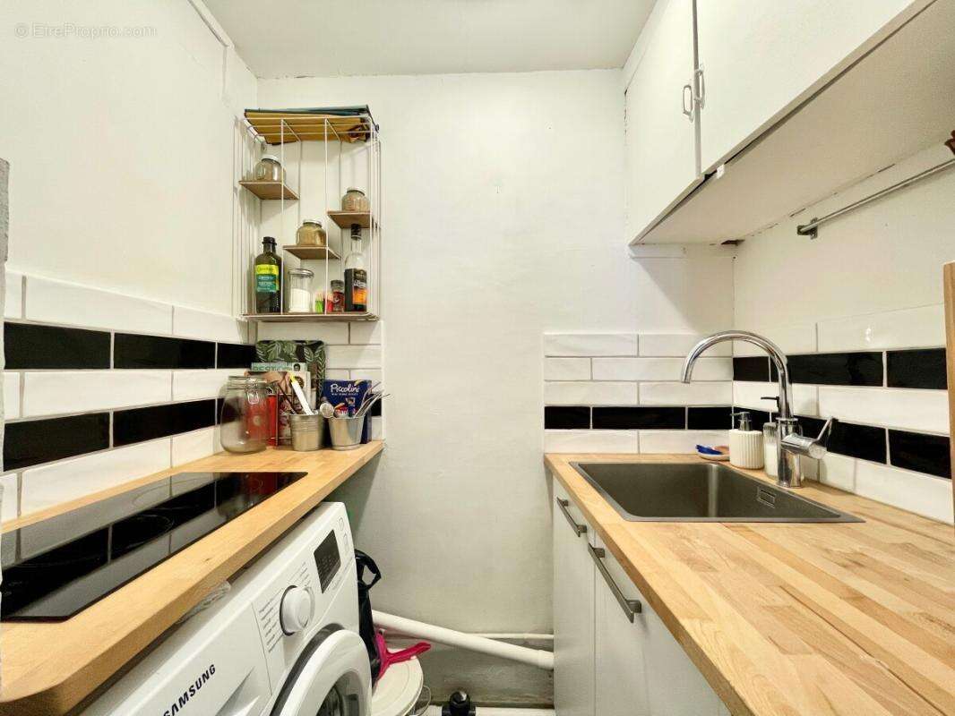 Appartement à PARIS-8E