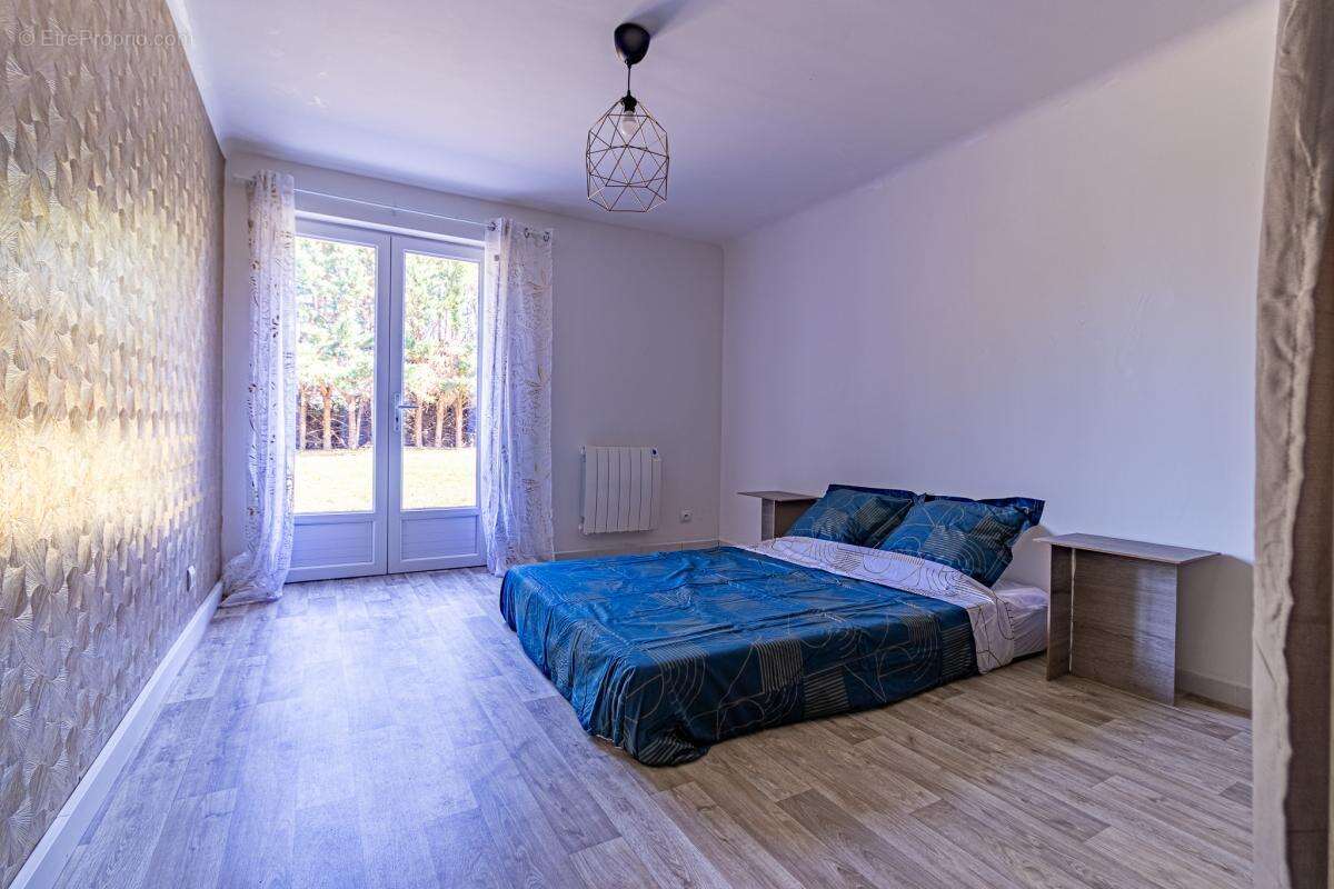 Appartement à SAINT-ETIENNE-DE-TULMONT