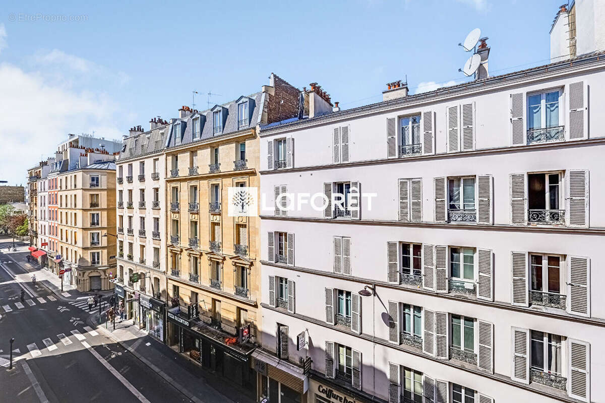 Appartement à PARIS-14E