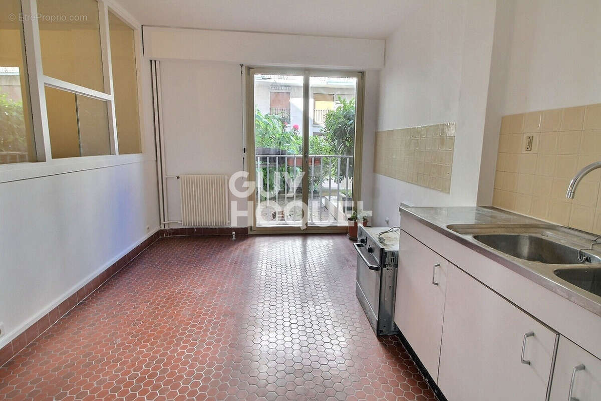 VERSAILLES Grand Siècle , appartement 4 pièces de 118, 79 m². - photo 6