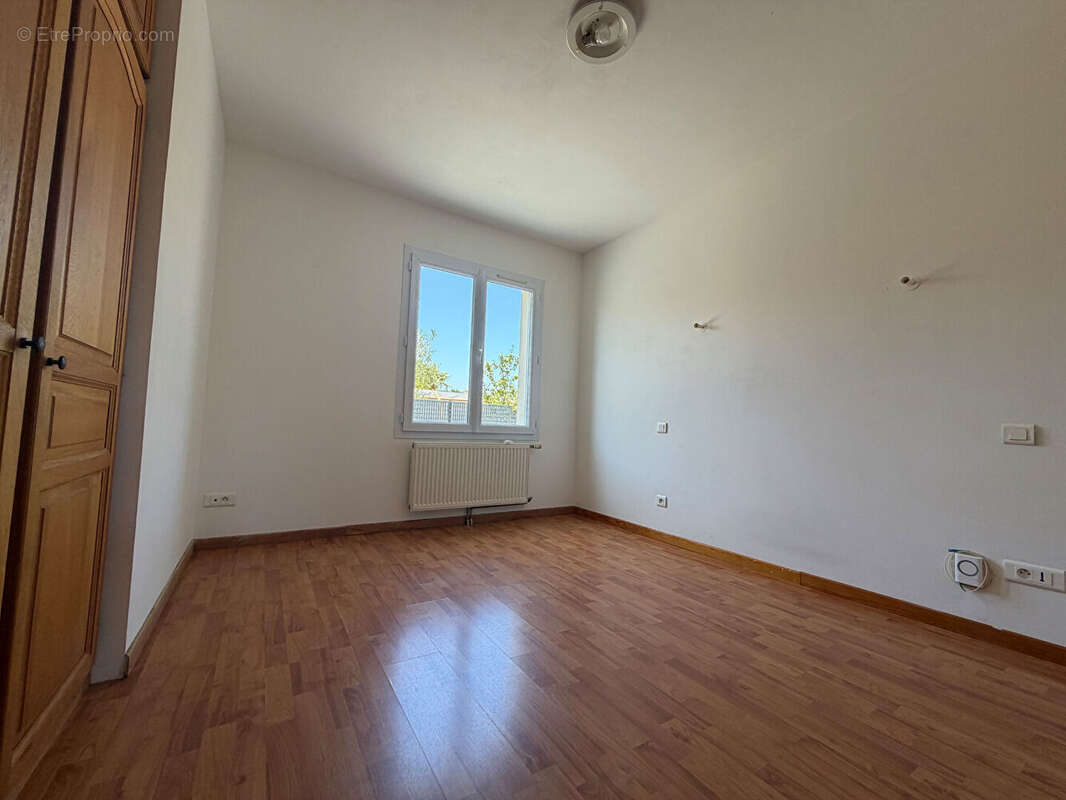 EXCLUSIVITÉ : A 2 min au Nord de Rochefort : Breuil-Magné Maison plain-pied, 3 chambres, garage, jardin - photo 7