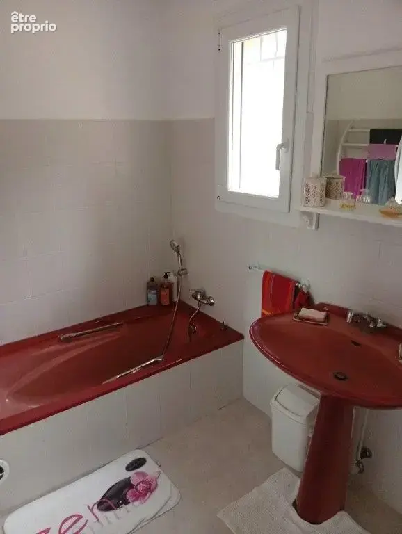 A vendre à Gargas spacieuse avec deux appartements et piscine - photo 10