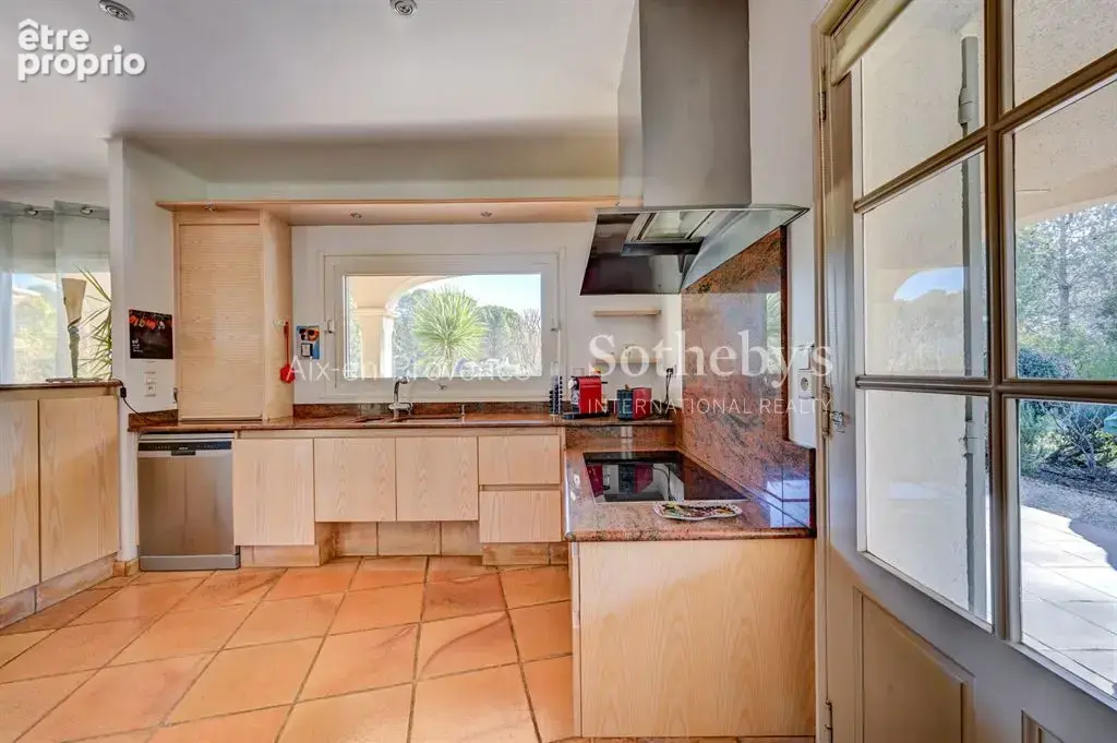 Maison d'exception - 280 m² à vendre à proximité d'Aix-en-Provence - photo 5